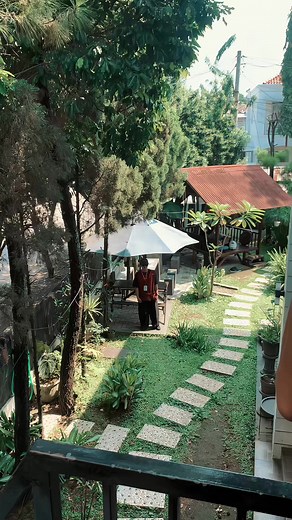 central ceejawil in da house #centralcee #sprinterdance #coffeshopbandung