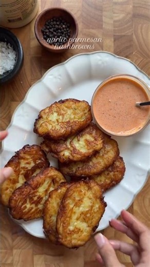 Garlic parmesan hashbrown 🥔