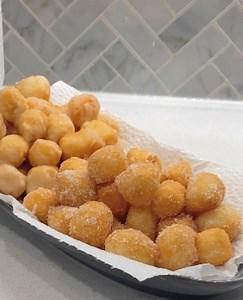 21K views · 645 reactions | 1 Minute 2 Ingredients Instant Donut ! Easy Donut Recipe ! | Foodzizzles | Facebook