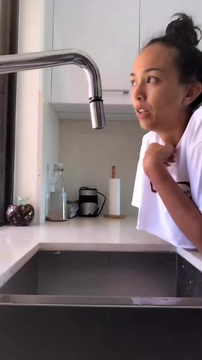 Essential Cooking Tips: Modern Kitchen Faucet Use