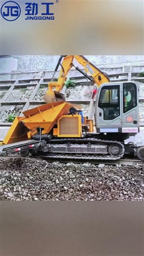 JINGGONG Railway Ballast Screening Machine: Track Maintenance Operation