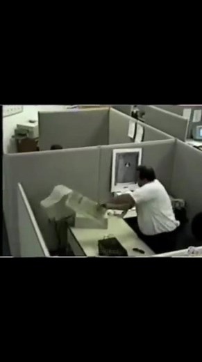 [YTP] Man destroys computer