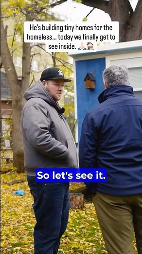 He’s building tiny homes for the homeless… today we finally get to see inside. 🙏🏽🏠