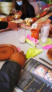 1.1K views · 27 reactions | Excelente compañía + excelente comida = la forma perfecta de empezar el día Mexico Lindo Y Que Loco | Mexico Lindo Y Que Loco | Facebook