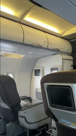 EVA AIR A321-200 Business Class Cabin