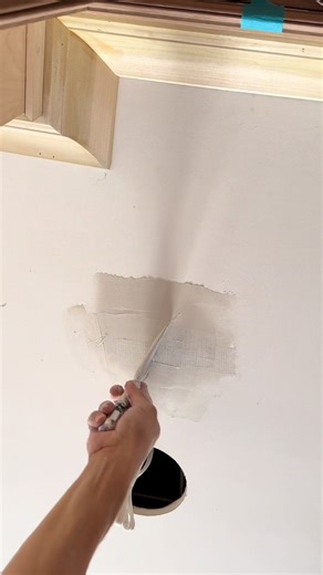 Easy small drywall patch when you don’t have wood for backing #drywall #finisher #drywallfinisher #parati #fypppp