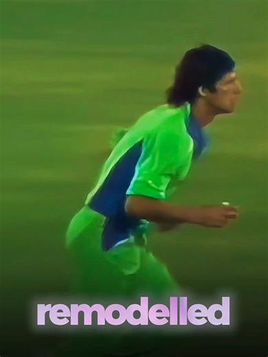 Did you know Imran Khan almost lost his bowling career before he even reached his prime? 🤯 In his early 20s, a serious back injury forced him to rethink everything. Enter Mike Proctor and some late nights in a school gymnasium. By changing his technique from a