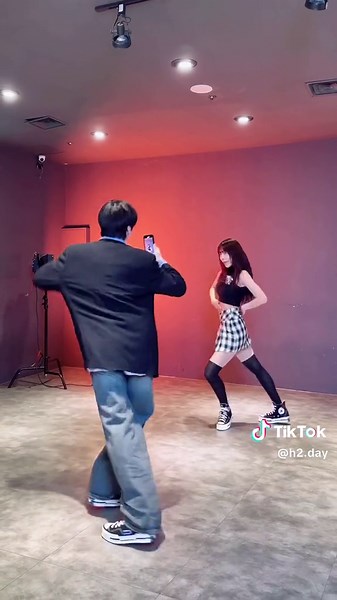 Smart Dance Tutorial by Seyoung | LE SSERAFIM Decalcomanie