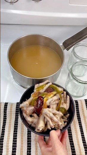 Chicken Bone Broth w/ Chicken Feet | Easy Homemade Collagen Broth #chickenbroth #chickenfeetrecipe
