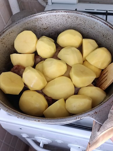 Juliette cuisine des pommes de terre avec des recettes de poulet #recipe #vlog #recommandations #recette #Juliette