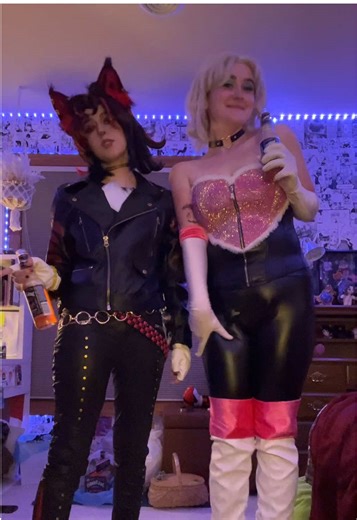 Cosplaying Rouge the Bat at Comic Con