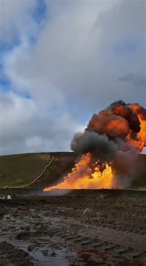 “Explosive Engineering: Armored Vehicle Launches Massive Rocket for Continuous Fire Wall | 4K”