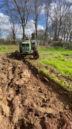 #tracteur #bull #deutz4506💪 #renaultagriculture🇫🇷 #agriculture