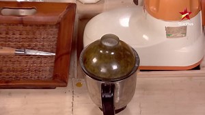 Kya #Gopi ne ki hai ghar me chori? Saath dete rahiye #SaathNibhaanaSaathiya ka! #gopi #raashi #urmila #sns #saathnibhaanasaathiya #mango #mangoshake #kokila #aham #drama #starpplus | StarPlus