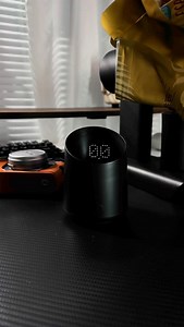 13K views · 89 reactions | Coffee corner just got an upgrade with the new electronic coffee scale-measuring cup! #CoffeeDaily #CoffeeCup #CoffeeMachineRecommendation #CoffeeLovers #CoffeeBeans | AK Tech Shorts | Facebook