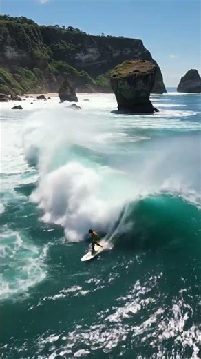 The Most Powerful Waves in Barbados-- Bathsheba 🌊🏄‍♂️ #beach #travel #waves #facts