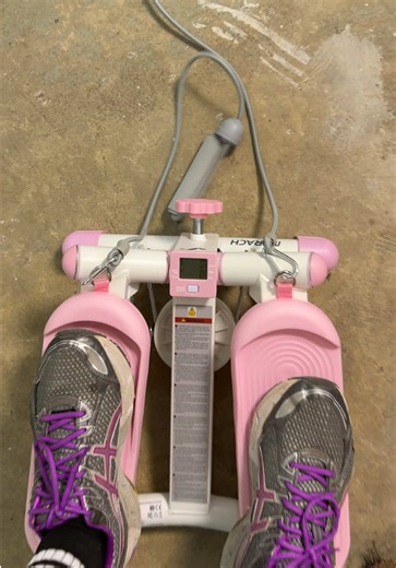 Mini stepper MERACH para ejercitarte en casa: compacto, resistente y con bandas de resistencia para trabajar piernas, glúteos y brazos al mismo tiempo 🔥 mejora tu cardio y entrena sin salir de casa. #fitnessencasa #stepper #ejercicioencasa #piernas #gluteos adquiérela en el carrito naranja 🛒 @Merach MX Fitness