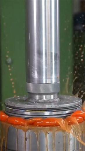 Satisfying Tomato Crush 🍅💥 | Hydraulic Press in Slow Motion