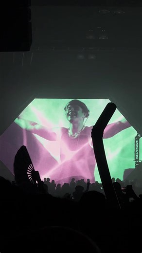 Exciting Countdown Experience at NYE Rave Event