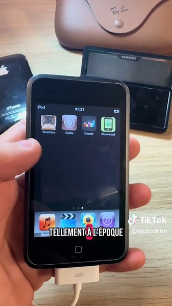 J’ai rallumé le tout premier iPod Touch ! #ipodtouch #apple #cydia #2000 #jailbreak