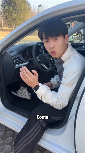 What should we do if our car's engine fault light comes on?#driving #skills #tips #knowledge #fpy | Driving Tips