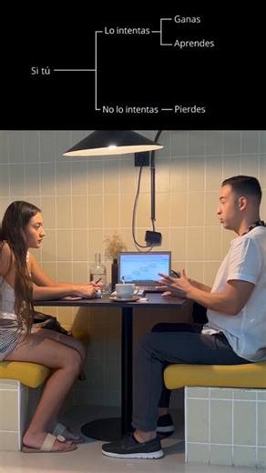 Nicolas Rivas | Marketing Digital on Instagram: "Si lo intentás, pueden pasar dos cosas: o ganás, o aprendés. Pero si no lo intentas, el resultado es uno solo: PIERDES En marketing, en redes sociales y en cualquier proceso de crecimiento, no avanzar casi nunca es falta de capacidad. Es falta de estructura, de orden y de alguien que te acompañe en el camino. Por eso tengo mi acompañamiento mensual. Para que no improvises, para que entiendas qué hacer, cuándo hacerlo y por qué, y para que cada int