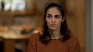 Former hostage breaks down trying to explain what captivity was like