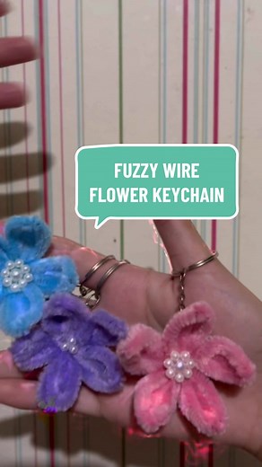 Fuzzy wire flower keychain #fuzzywireflowers #fuzzywirekeychain #fuzzywirecrafts #handmadecraft #handicraft #flowers #flowerlovers #fypシ゚viral #fypシ