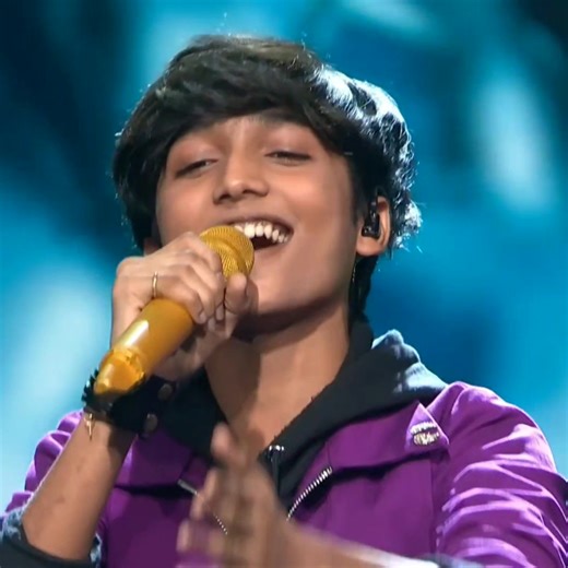 661K views · 29K reactions | Dil Jane Jigar Tujpe nisaar kiya hai | Best hindi bollywood song | cover by M D Faiz #MohammdFaiz #superstarsinger2songs #sajansalesasural #govindakarishmakapur #bollywoodmovies #SatishKoshik #himeshreshammiya #alkayagnik #javedali | Veer Veer | Facebook