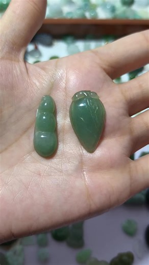 amazing grade A burmese jadeite jade oil green blessing kidney bean and peach pendants#jadeite #jade #jewelry #beans #peach