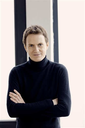 芸術の秋を豊かにするアレクサンドル・タロー（Alexandre Tharaud）のピアノ――フランス作品やモーツァルトを奏でる必見のヤマハホール公演 | Mikiki by TOWER RECORDS