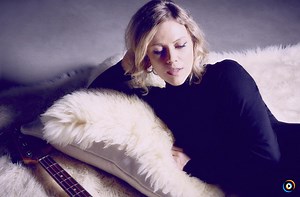 Britta Phillips | Lyrics, Song Meanings & Music Videos