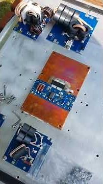 Amateur HF amplifier with LDMOS modules.
