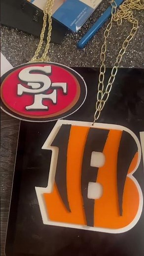 I made some team logo foam chains with craft foam fom glue and my Cricut explore 2 #shorts #create