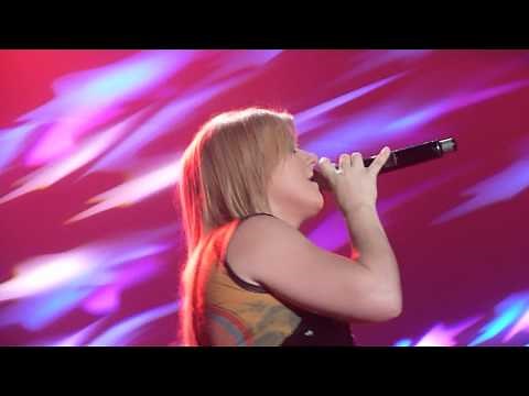 Kelly Clarkson - Walking On Broken Glass [Braehead Arena, Glasgow]