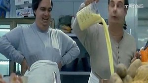 32K views · 576 reactions | La scène culte dans la cuisine dans Le Pari ! | Les Meilleures Scènes | Facebook