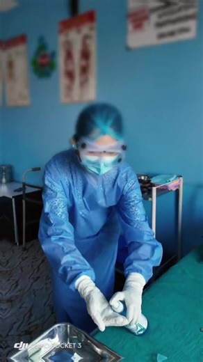 Nepalमै caregiver भएर घरैबाट पैसा कमाउने र respect पाउने अवसर तपाईंको लागि तयार छ। यो course पुरुष र महिला दुवैका लागि खुला छ, र यो skill तपाईंलाई नेपालमा काम गर्ने मौका मात्र होइन, विदेश (UK, Canada, Australia) मा पनि job opportunities प्रदान गर्छ। 💡 यो training सक्ने सबैका लागि उपयुक्त छ, चाहे तपाईं 8th class पास गर्नु भएको होस् वा student visa लिएर विदेश जानु होस्। Benefits of Joining Caregiver Training: ✔ Practical skills: Elderly care, patient handling, hygiene, first aid ✔ Eligible for jo