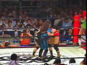 風間ルミ、半田美希 vs. みなみ鈴香、三田英津子 3/3 （93.04.02横浜アリーナ）