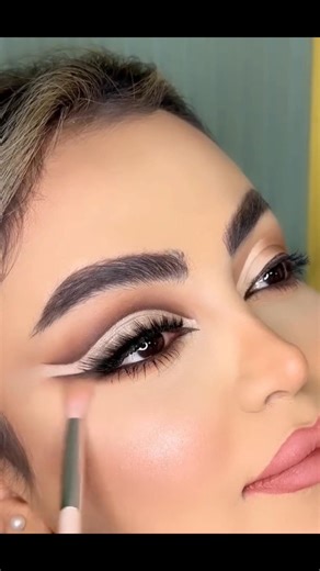 New eyelook tutorial. #eyemakeup #makeuptutorial #makeup #shorts