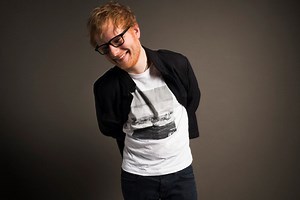 エド・シーランに迫る  - 生い立ちやヒット曲が生まれた背景の紹介、甘いラブソング特集も