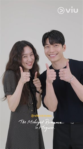 Ahh 🐹 The Hamster Challenge by Wi Ha Joon & Jeong Ryeon Won is so adorable 💛 Witness this couple's chemistry in #ViuOriginal #TheMidnightRomanceinHagwon, streaming on Viu. | Viu Singapore