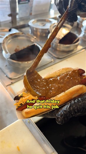 Meet the Hot Dog King of Los Angeles! 🌭👑 #hotdog #food #foodie #foodshorts
