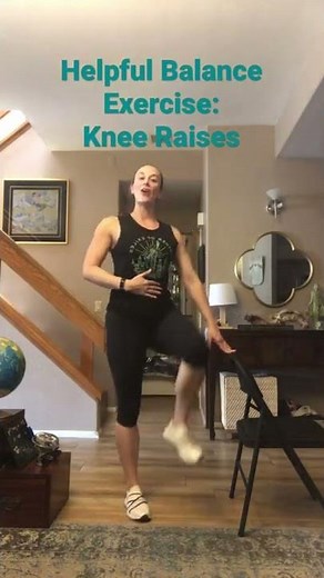Helpful Balance Exercise: Knee Raises#kneeraises#balance#seniorfitnesswithmeredith#seniorfitness#fun