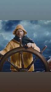 Brrrrrrr it sure is chilly 🥶 Armed with a woolly scarf AND a box of Fisherman’s Friend lozenges, Lofty can prepare for whatever the day throws at him! | Fisherman's Friend UK