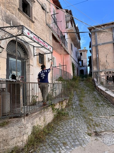 A forgotten abandoned Town 2 decades Later shocked what’s been left behind | Abandoned World Explorer