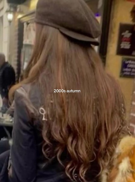 Aesthetic 2000s Autumn Vibes