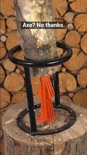 STOP splitting logs WITHOUT this safety hack! #forestmaster #logsplitter #kindling