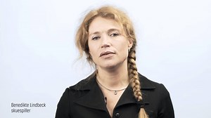 Benedikte Lindbeck er vår nye ambassadør. Møt henne i denne ferske videoen, hvor hun sier: «Da jeg ble gravid, var det ingen som støttet meg da jeg ville beholde barnet. I 25 år har jeg sørget over barnet jeg aldri fikk møte». Del gjerne videoen videre! | Menneskeverd