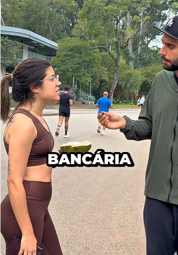Qual a sua profissão? jovem aprendiz estudando integral