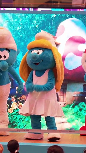 A sneak peek at the adorable Smurfs show at #DFCM! We had a great time laughing, dancing, and smurfing around the place. Did you attend the show with your little ones too? In case you missed it, the Smurfs will be at #DFCM until the 29th of January #styledbydubai #MyDSF #alfuttaim إليكم مقاطع من عرض السنافر الرائع في #دبي_فستيفال_سيتي_مول! لقد قضينا وقتًا رائعًا حافلًا بالضحك والرقص واللهو في كلّ مكان. هل حضرتم العرض مع أطفالكم؟ لا تفوتوا السنافر في #دبي_فستيفال_سيتي_مول حتى 29 يناير